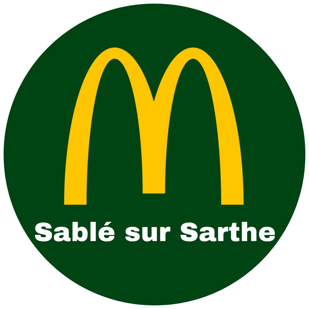 Logo McDonald’s du restaurant de Sablé-sur-Sarthe, rond vert avec le “M” emblématique et le nom de la ville.